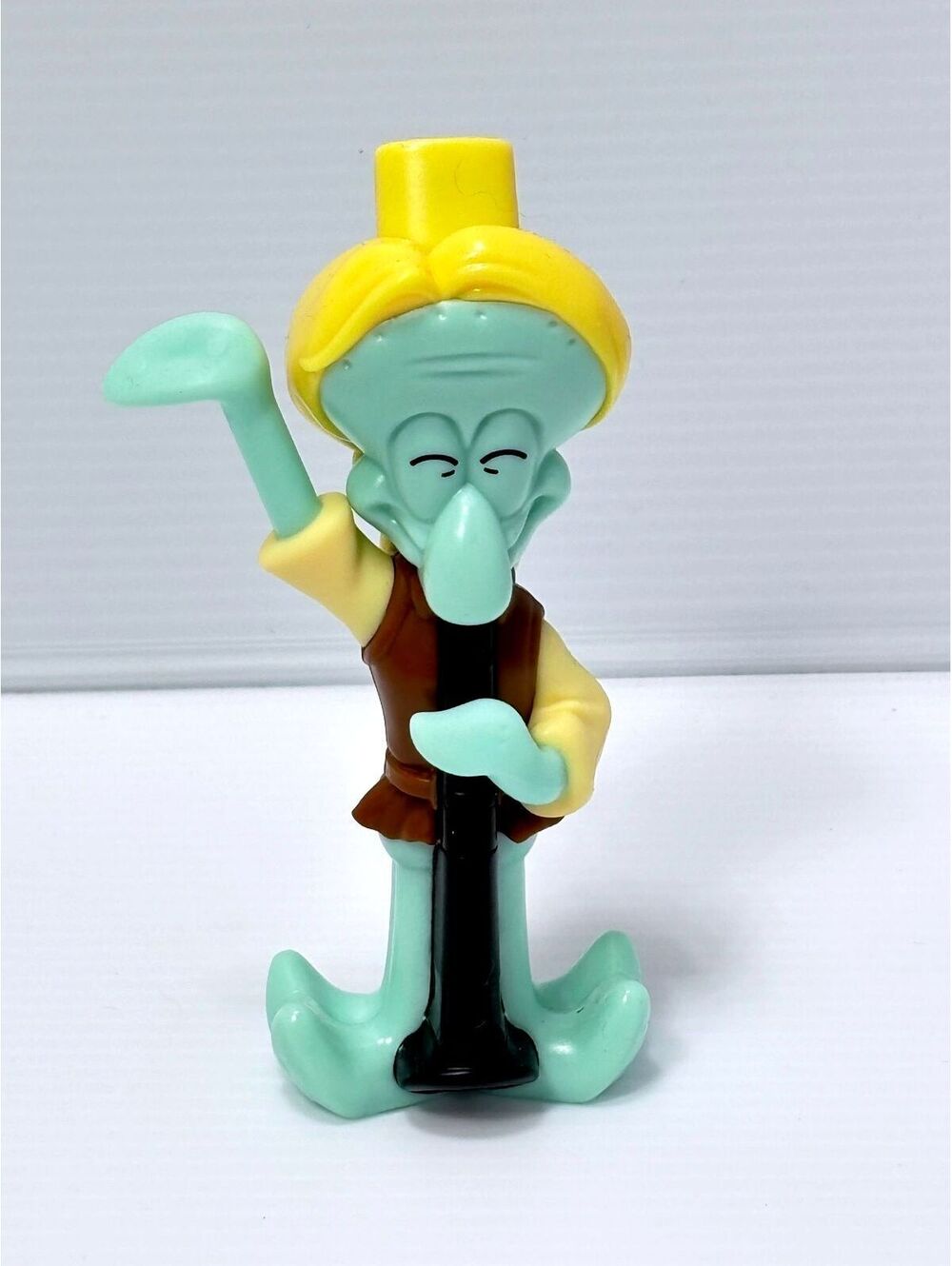 Squidward Tentacles Figurine Playing Clarinet – Collectible Cartoon Toy